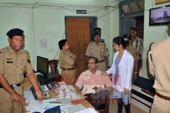 Congress Gundaraj: Doctor Dilip Das attacked by Congress supporters on Friday amidst Strike hours Congress Gundaraj: Doctor Dilip Das attacked by Congress supporters on Friday amidst Strike hours